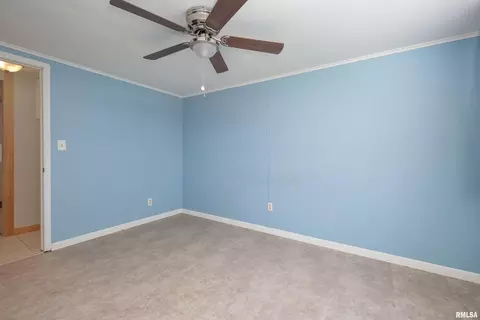 2403 12th St, Silvis, IL 61282 photo 18
