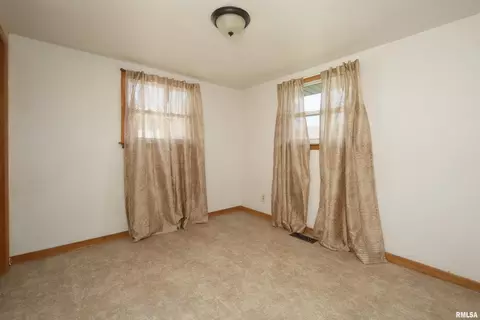 2403 12th St, Silvis, IL 61282 photo 20