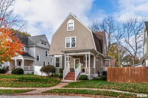 1930 Walling Ct, Davenport, IA 52803
