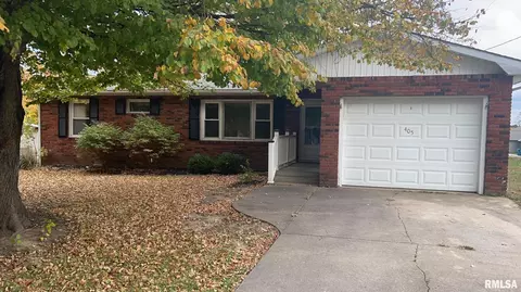 405 S Royal St, Goreville, IL 62939