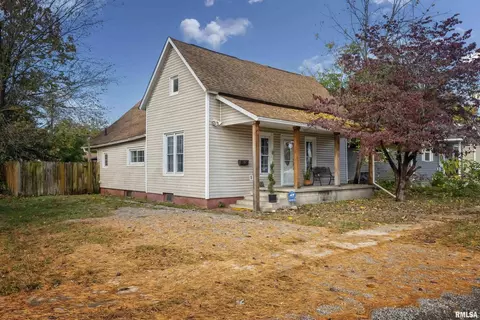 505 N 13th St, Herrin, IL 62948