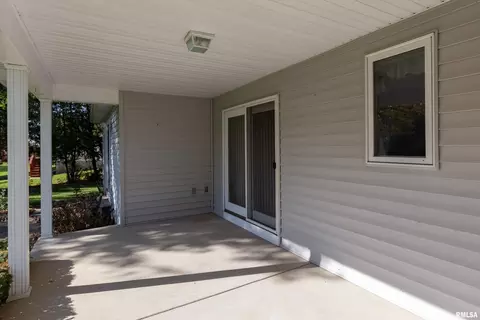 7710 35th Ave, Moline, IL 61265 photo 46