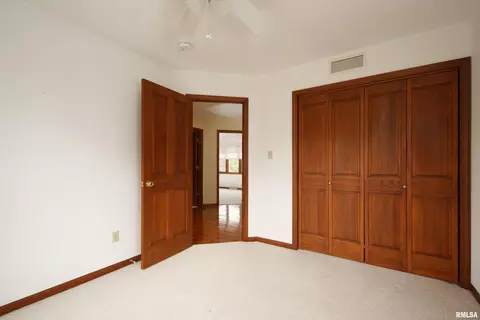 7710 35th Ave, Moline, IL 61265 photo 24