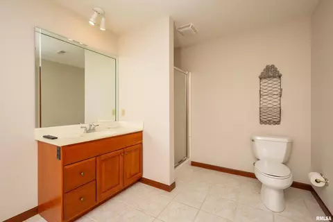 7710 35th Ave, Moline, IL 61265 photo 35