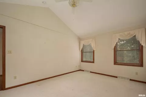 7710 35th Ave, Moline, IL 61265 photo 20