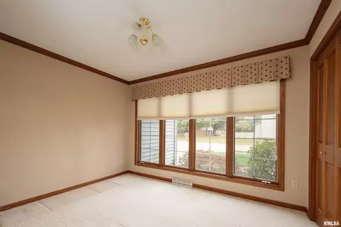 7710 35th Ave, Moline, IL 61265 photo 25