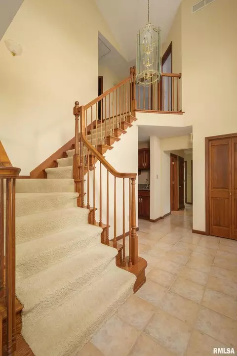 7710 35th Ave, Moline, IL 61265 photo 5