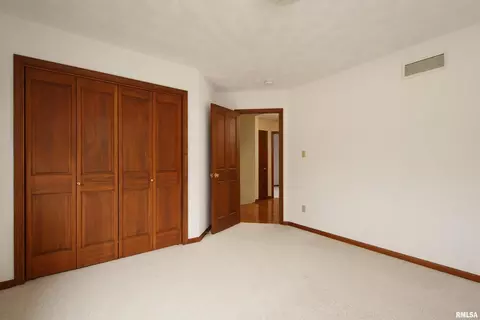 7710 35th Ave, Moline, IL 61265 photo 28