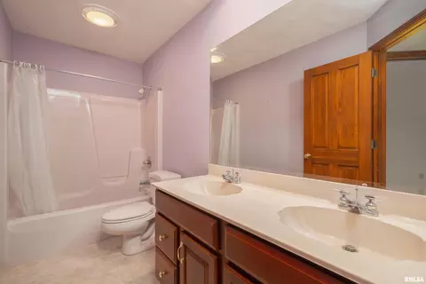 7710 35th Ave, Moline, IL 61265 photo 29