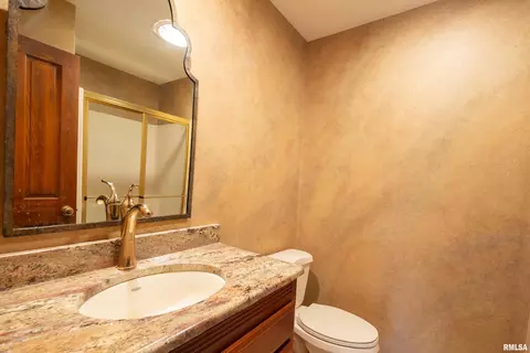 7710 35th Ave, Moline, IL 61265 photo 38