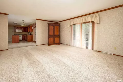 7710 35th Ave, Moline, IL 61265 photo 17