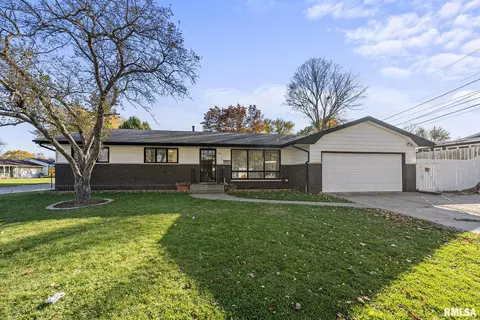 808 28th Ave, East Moline, IL 61244