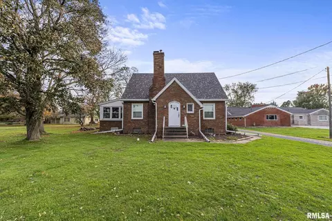6222 Northwest Blvd, Davenport, IA 52806