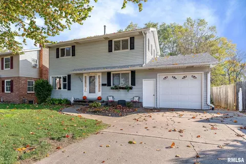 2408 31st St, Moline, IL 61265