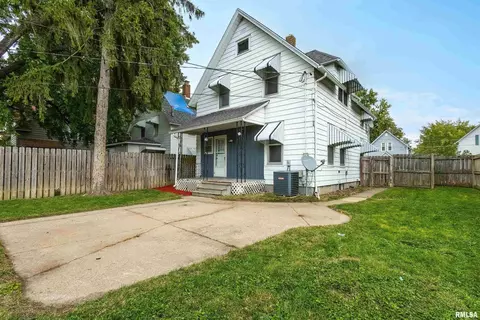 1813 12th St, Moline, IL 61265 photo 2