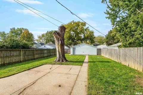 1813 12th St, Moline, IL 61265 photo 4