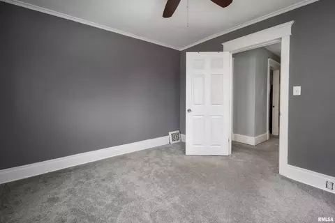403 39th St, Moline, IL 61265 photo 22
