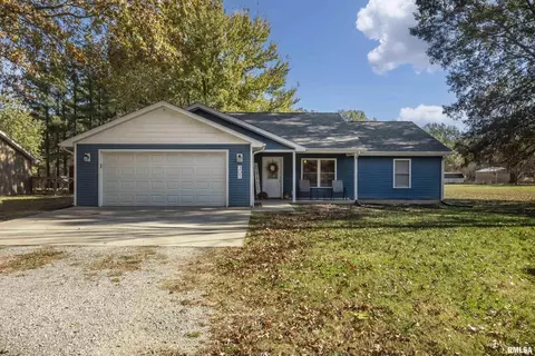 301 Kennedy St, Cambria, IL 62915