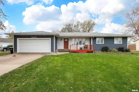 14616 Fern Ave, Davenport, IA 52804