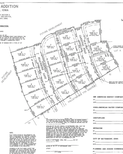6557 Blackbird Ln, Bettendorf, IA 52722