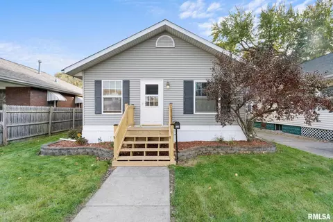 158 16th Ave, East Moline, IL 61244