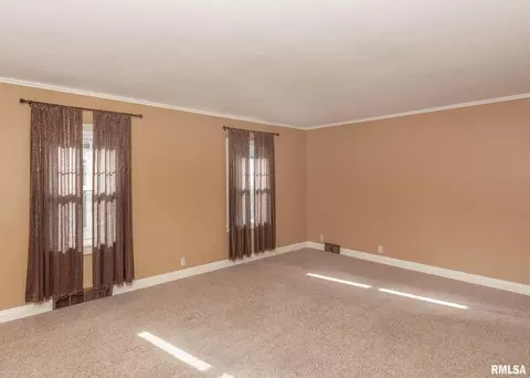 2629 8th St, Moline, IL 61265 photo 5
