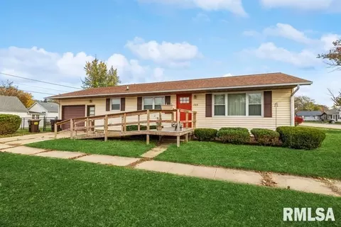 1315 10th St, Fulton, IL 61252