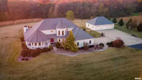 295 Williams Ridge Ln, Cobden, IL 62920