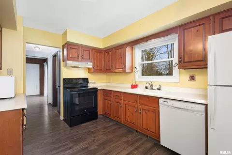 2804 36th St, Moline, IL 61265 photo 11