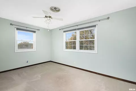 2804 36th St, Moline, IL 61265 photo 18