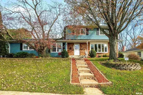 2804 36th St, Moline, IL 61265