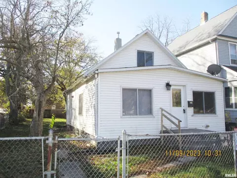 928 13th Ave, Rock Island, IL 61201