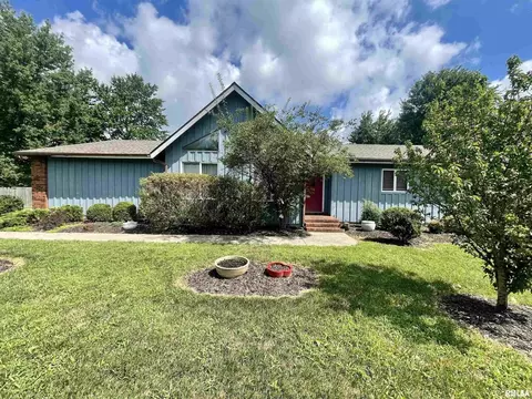 3304 W Main St, Marion, IL 62959