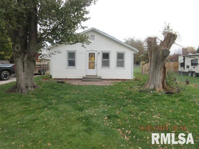 705 W 11th St, Milan, IL 61264