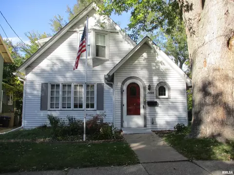 2835 11 12 Ave, Rock Island, IL 61201