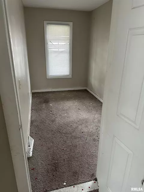 138 140 4th Ave, Moline, IL 61265 photo 10