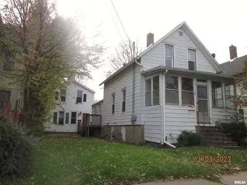 138 140 4th Ave, Moline, IL 61265