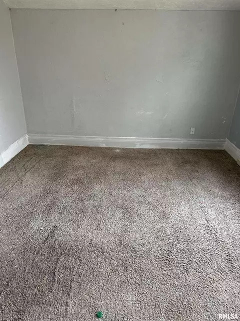 138 140 4th Ave, Moline, IL 61265 photo 8