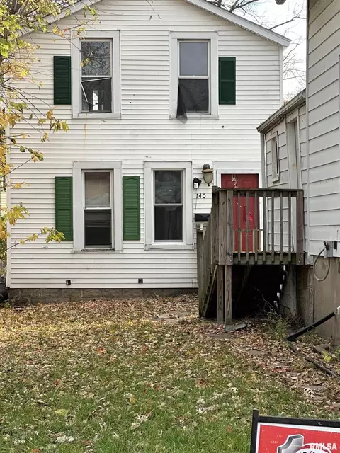 138 140 4th Ave, Moline, IL 61265 photo 2
