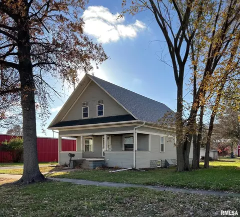 104 N Main Ave, Wyoming, IL 61491