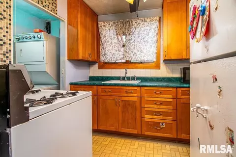 3705 14th Ave, Moline, IL 61265 photo 5