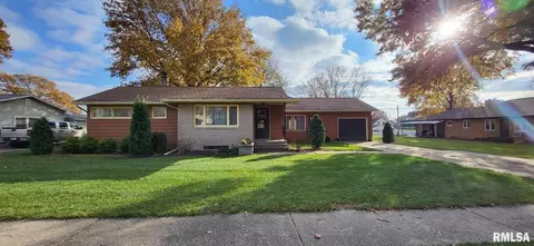 306 E Summit St, Wilton, IA 52778