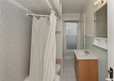 140 13th St, Silvis, IL 61282 photo 14