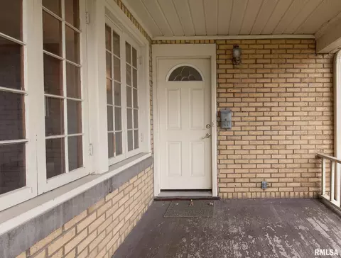 140 13th St, Silvis, IL 61282 photo 2