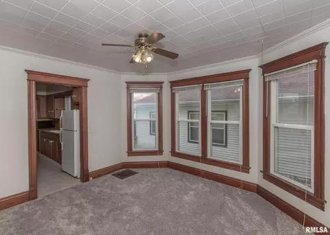 140 13th St, Silvis, IL 61282 photo 9