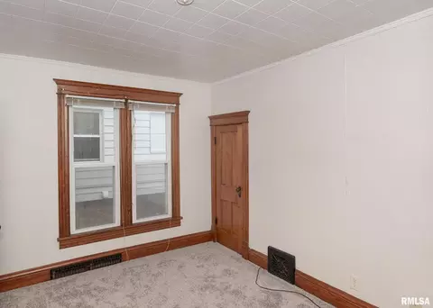 140 13th St, Silvis, IL 61282 photo 18