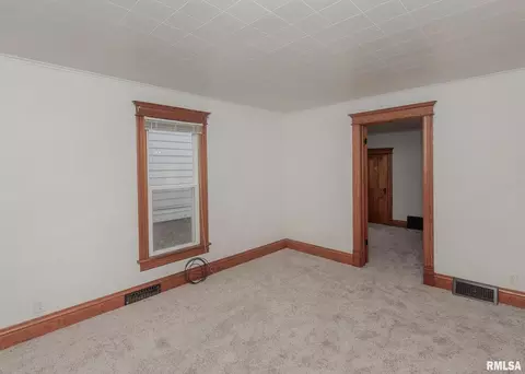 140 13th St, Silvis, IL 61282 photo 10