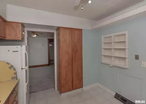 140 13th St, Silvis, IL 61282 photo 13