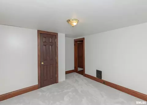140 13th St, Silvis, IL 61282 photo 23