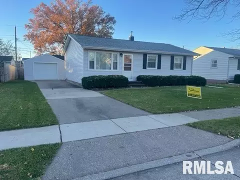 1915 W 69th St, Davenport, IA 52806